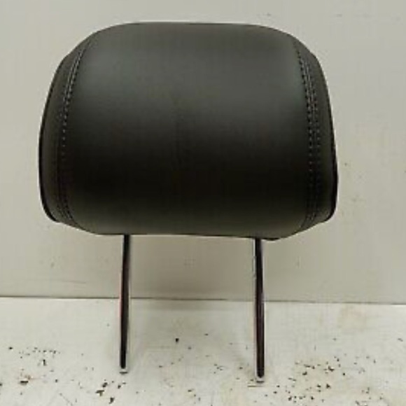 NWT Ford Explorer First Row Headrest - Driver and Passenger Black - Picture 2 of 7
